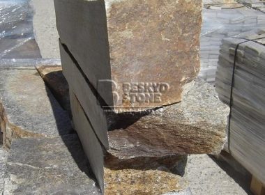 Řezaný zdící kámen Gneis-řezaná zadní strana