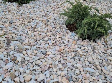 Dekorační kamenná drť dolomit barevný